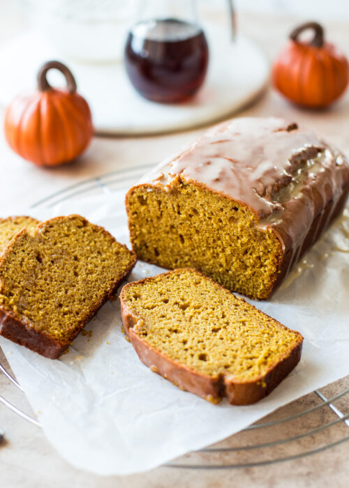 30 Thanksgiving Desserts recipes Everyone Will Love 14 Pumpkin loaf with glaze and slices