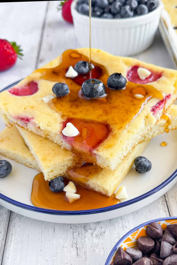 8 Easy Breakfast Recipes That Everyone Will Love 2 Easy Breakfast Recipes : Sheet Pan Pancakes