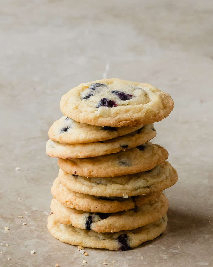 Lemon Dessert Recipes – 8 Sweet, Tangy & Irresistible Treats 4 lemon desseet recipes : Lemon Blueberry Cookies