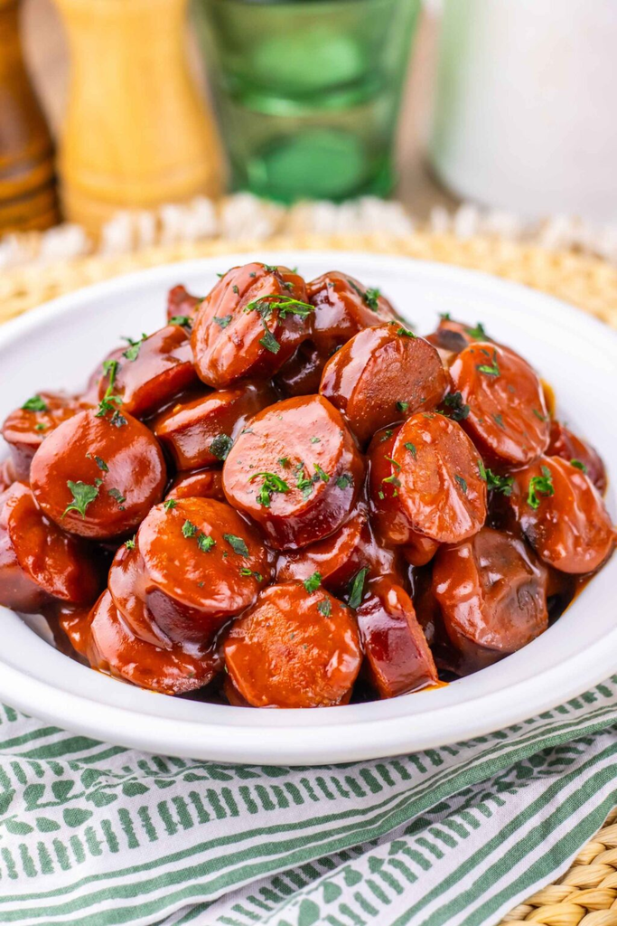 Crockpot Sweet & Spicy Kielbasa Bites : the best guide 2026 4 Crockpot Kielbasa Bites are an easy appetizer for game days, parties, and potlucks! These sweet and spicy bites are coated in a deliciously
