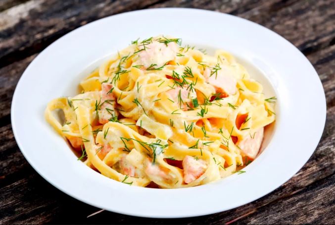 Creamy-Pasta-with-Herb-Cheese-and-Smoked-Salmon-.jpg