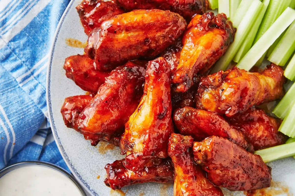 Buffalo-Wings-_-The-Culture-and-Popularity_.webp