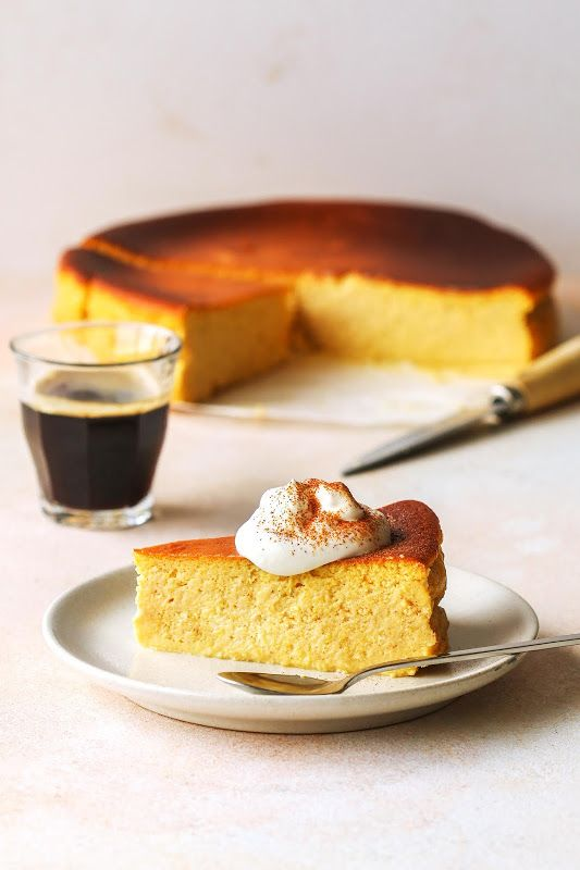 Calories in Pumpkin Cheesecake: How Many in One Slice